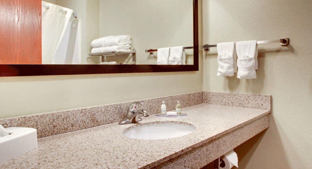 Cobblestone Hotel & Suites - Erie Ngoại thất bức ảnh